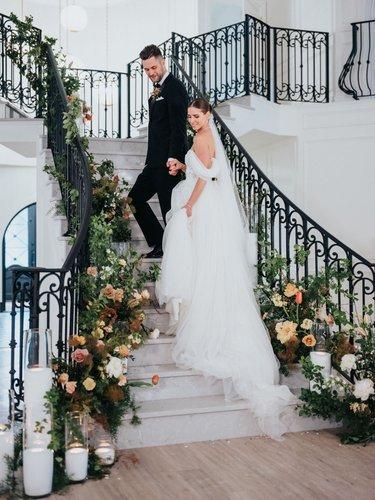 mobile - carousel-hero-element image-2