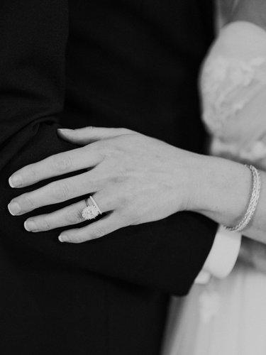 mobile - carousel-hero-element image-3